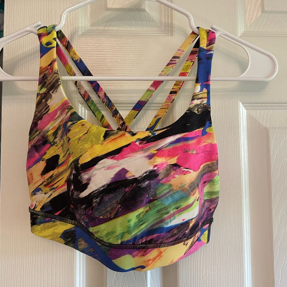 Like New Lululemon Energy Bra sz 6